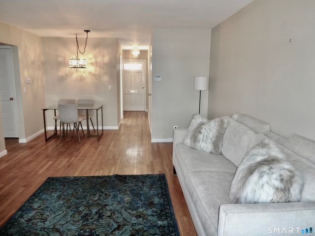 245 Unquowa Road APT 57, Fairfield, CT 06824