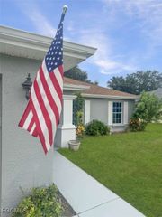 3618 NE 18th PL, Cape Coral, FL 33909