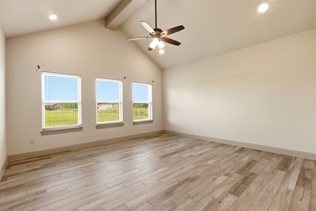 265 Delatorre Street, Trenton, TX 75490