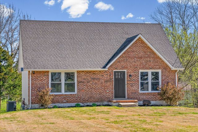 1815 Palamino Dr, Clarksville, TN 37042