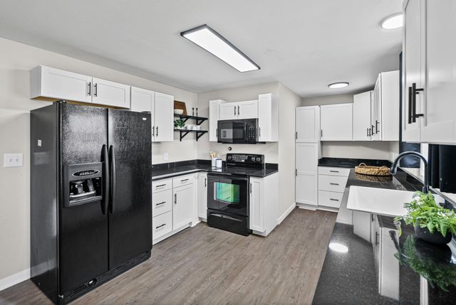 1815 Palamino Dr, Clarksville, TN 37042