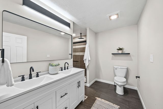 1815 Palamino Dr, Clarksville, TN 37042