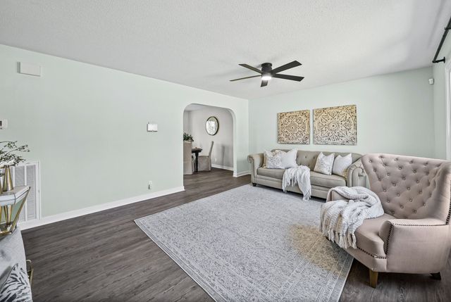 1815 Palamino Dr, Clarksville, TN 37042