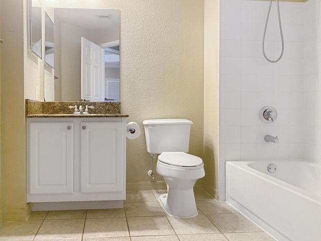 15065 Michelangelo Boulevard 205, Delray Beach, FL 33446