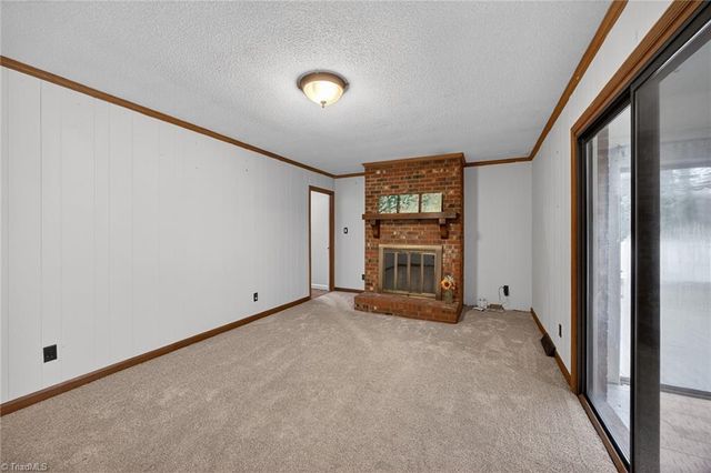 2300 Gordon Road, High Point, NC 27265