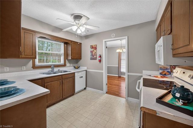 2300 Gordon Road, High Point, NC 27265