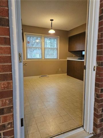 2300 Gordon Road, High Point, NC 27265