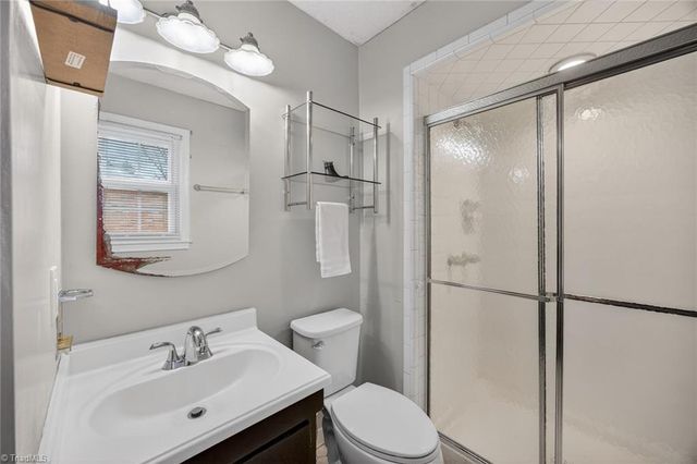 2300 Gordon Road, High Point, NC 27265