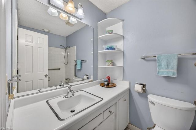 2300 Gordon Road, High Point, NC 27265