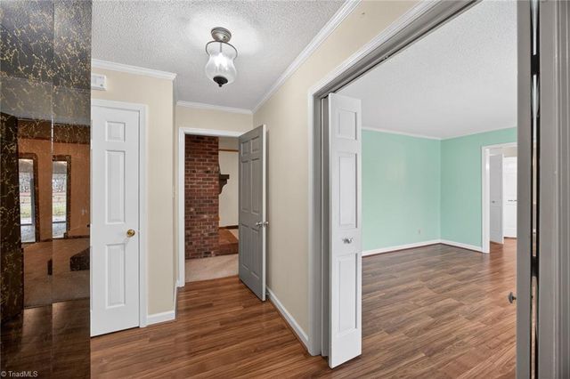 2300 Gordon Road, High Point, NC 27265