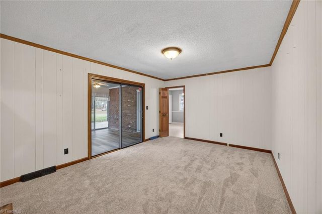 2300 Gordon Road, High Point, NC 27265