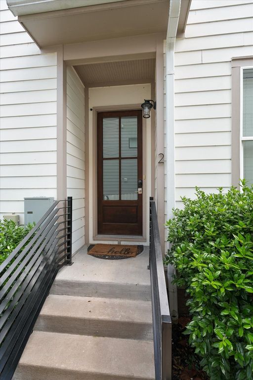 210 N 9th St Apt 2, Nashville, TN 37206
