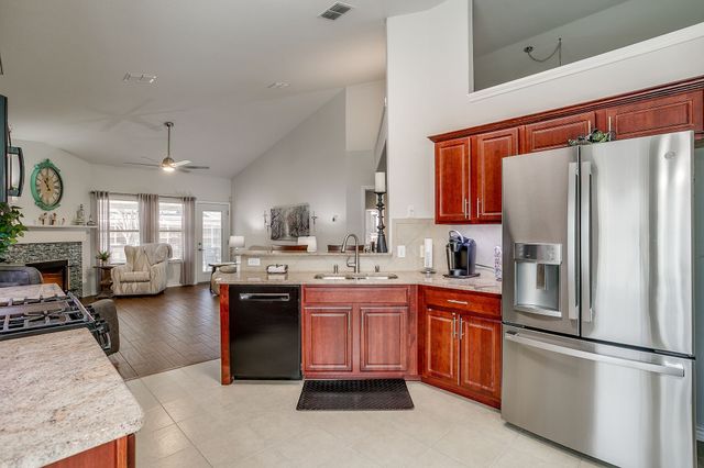 5843 Candlelight Lane, Grand Prairie, TX 75052