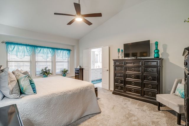 5843 Candlelight Lane, Grand Prairie, TX 75052