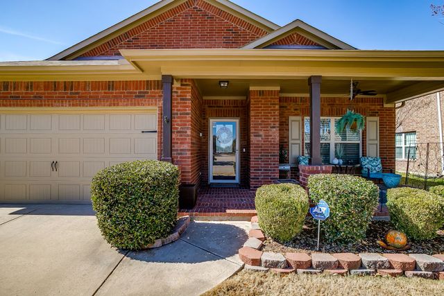 5843 Candlelight Lane, Grand Prairie, TX 75052