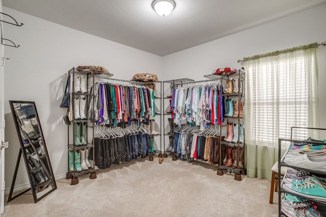 5843 Candlelight Lane, Grand Prairie, TX 75052