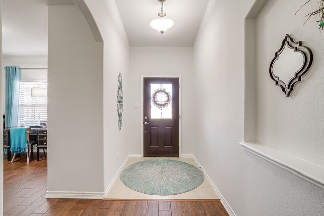 5843 Candlelight Lane, Grand Prairie, TX 75052