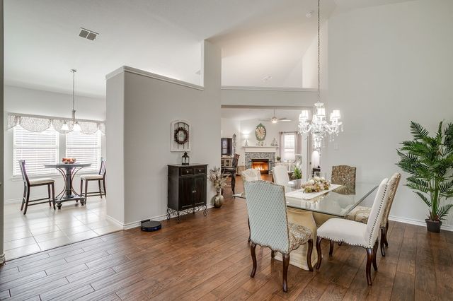 5843 Candlelight Lane, Grand Prairie, TX 75052