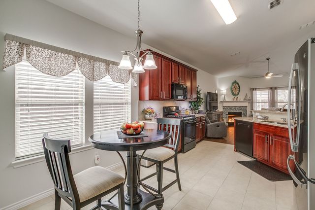 5843 Candlelight Lane, Grand Prairie, TX 75052