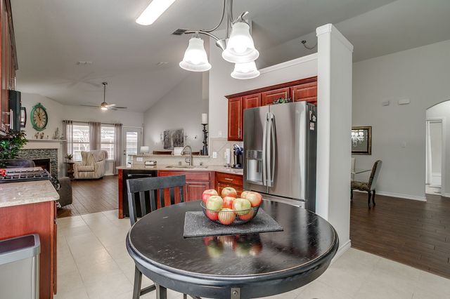 5843 Candlelight Lane, Grand Prairie, TX 75052