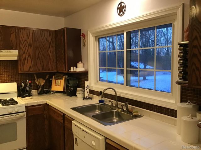 7640 Garland, Washington Township, MI 48094