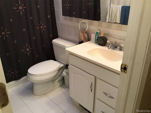 7640 Garland, Washington Township, MI 48094