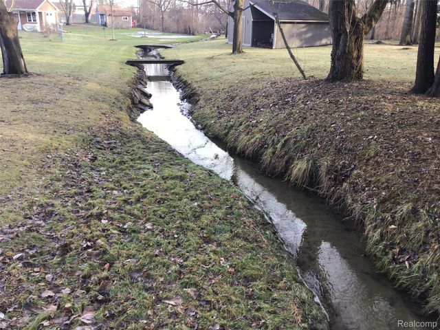 7640 Garland, Washington Township, MI 48094