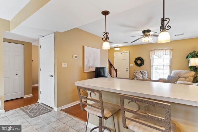 135 HUNTERS RIDGE DR, Harrisburg, PA 17110