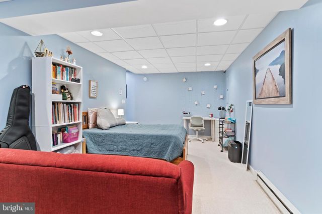 135 HUNTERS RIDGE DR, Harrisburg, PA 17110