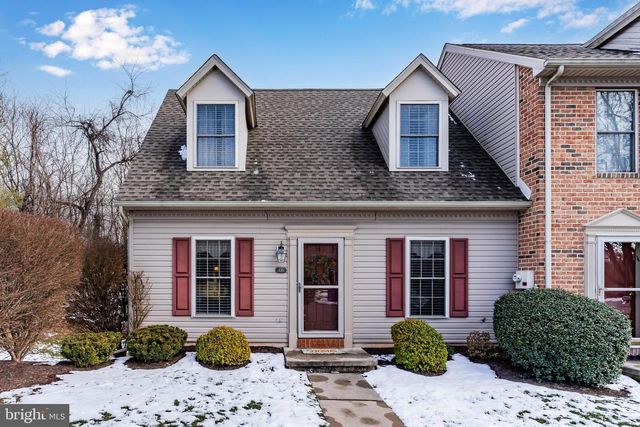 135 HUNTERS RIDGE DR, Harrisburg, PA 17110