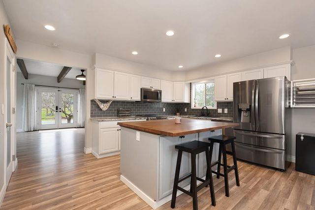1540 American River Trl, Cool, CA 95614