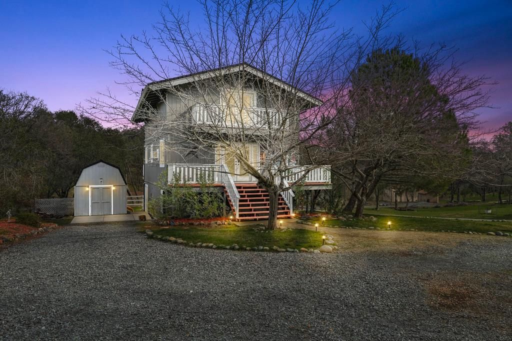 1540 American River Trl, Cool, CA 95614