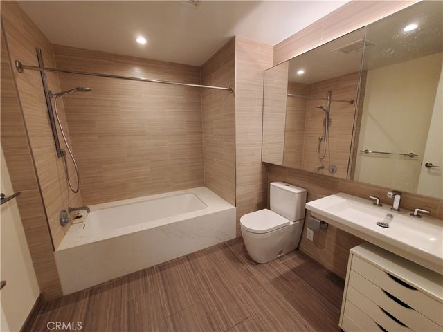 877 Francisco Street 1720, Los Angeles, CA 90017