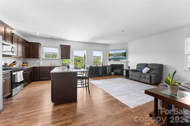 141 Amblers Knoll Road, Weaverville, NC 28787