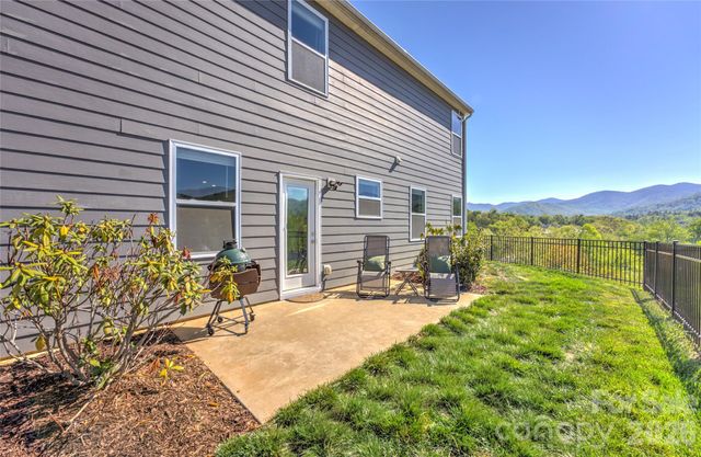 141 Amblers Knoll Road, Weaverville, NC 28787