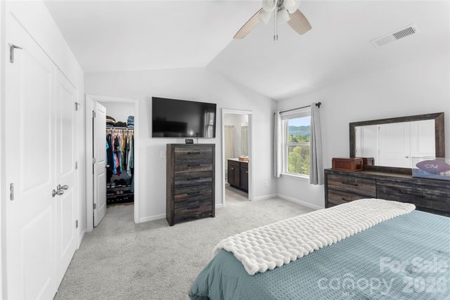 141 Amblers Knoll Road, Weaverville, NC 28787