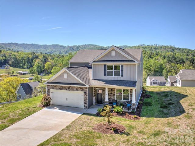 141 Amblers Knoll Road, Weaverville, NC 28787