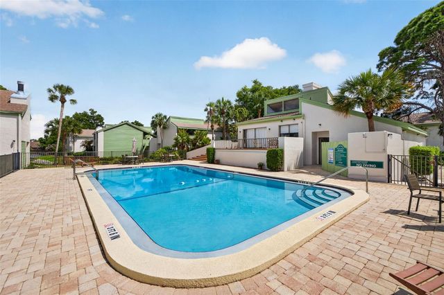 13405 PINE LAKE WAY 203, Tampa, FL 33618