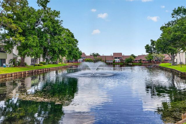 13405 PINE LAKE WAY 203, Tampa, FL 33618
