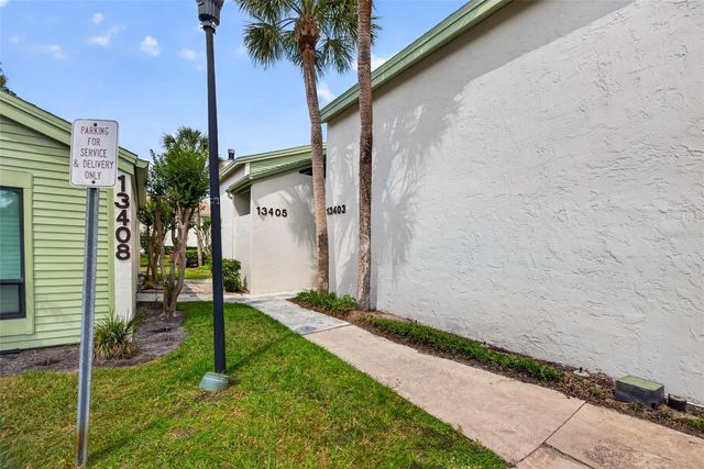 13405 PINE LAKE WAY 203, Tampa, FL 33618