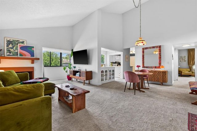 13405 PINE LAKE WAY 203, Tampa, FL 33618