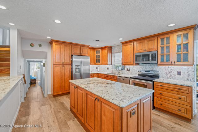 1210 Sun Circle W, Melbourne, FL 32935