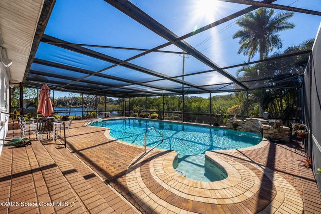 1210 Sun Circle W, Melbourne, FL 32935