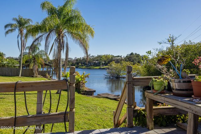 1210 Sun Circle W, Melbourne, FL 32935