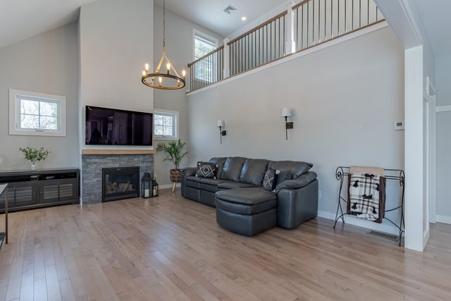 22 Sunrise Circle, Auburn, NH 03032