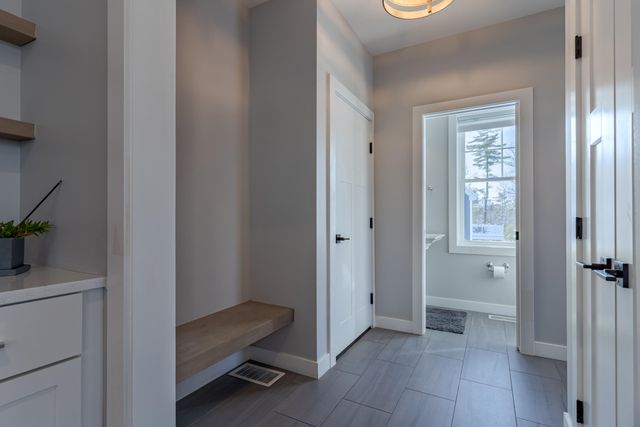 22 Sunrise Circle, Auburn, NH 03032