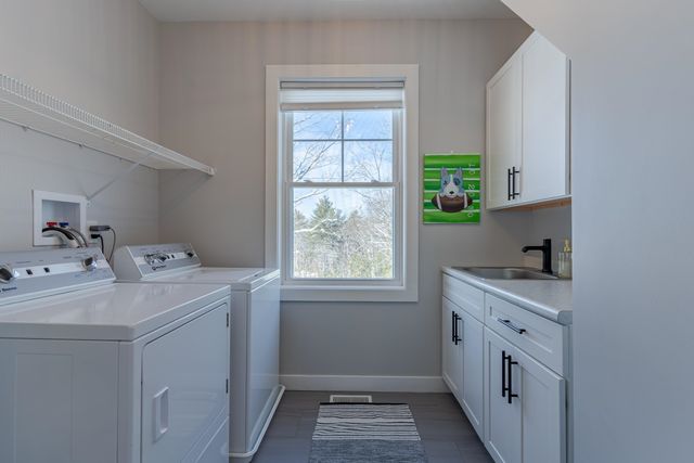 22 Sunrise Circle, Auburn, NH 03032