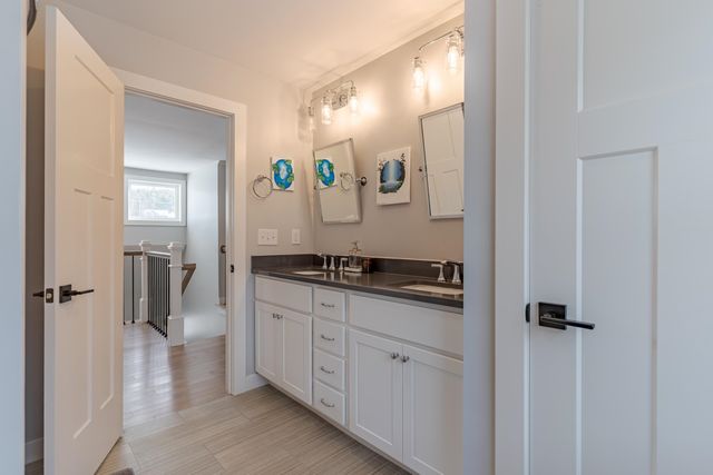 22 Sunrise Circle, Auburn, NH 03032