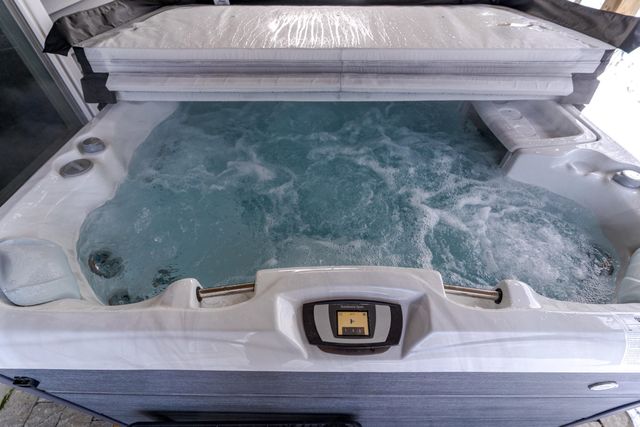 22 Sunrise Circle, Auburn, NH 03032