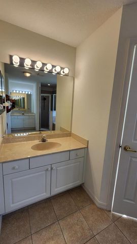 474 SW Namoit Place, Port St. Lucie, FL 34953